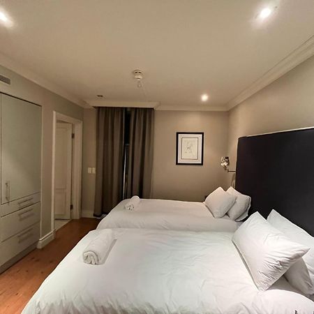 Cape Royale Luxury Suite Кейптаун Екстериор снимка